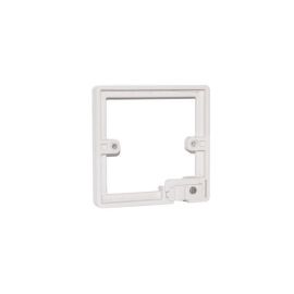 BG Electrical 8CGS Moulded White Round Edge Cord Grid Spacer image